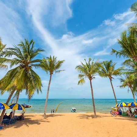 Pluemchai Guesthouse Jomtien Beach Exterior photo
