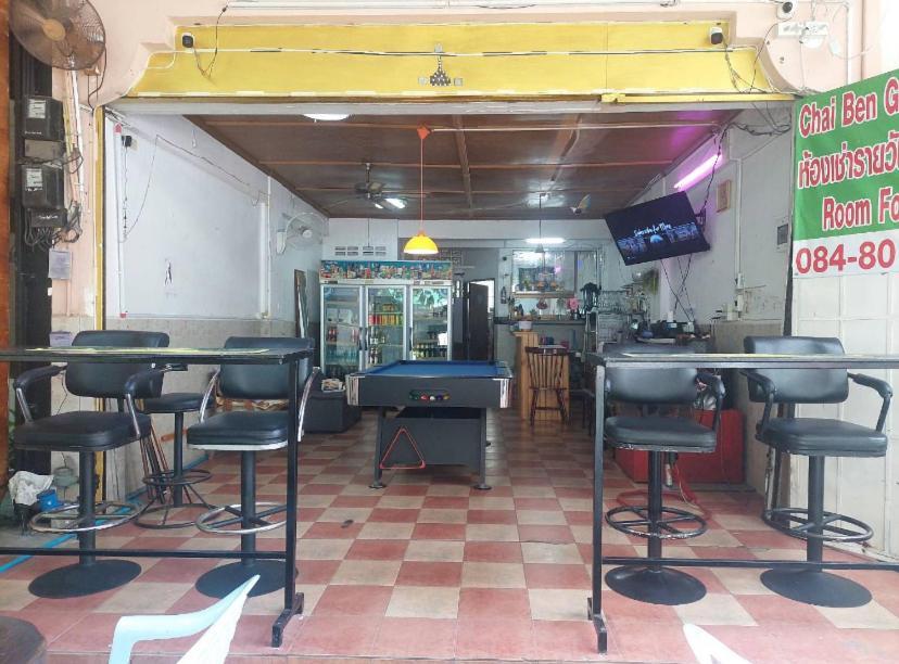 Pluemchai Guesthouse Jomtien Beach Exterior photo