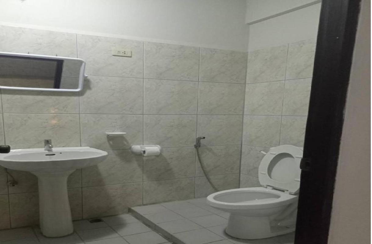 Pluemchai Guesthouse Jomtien Beach Exterior photo