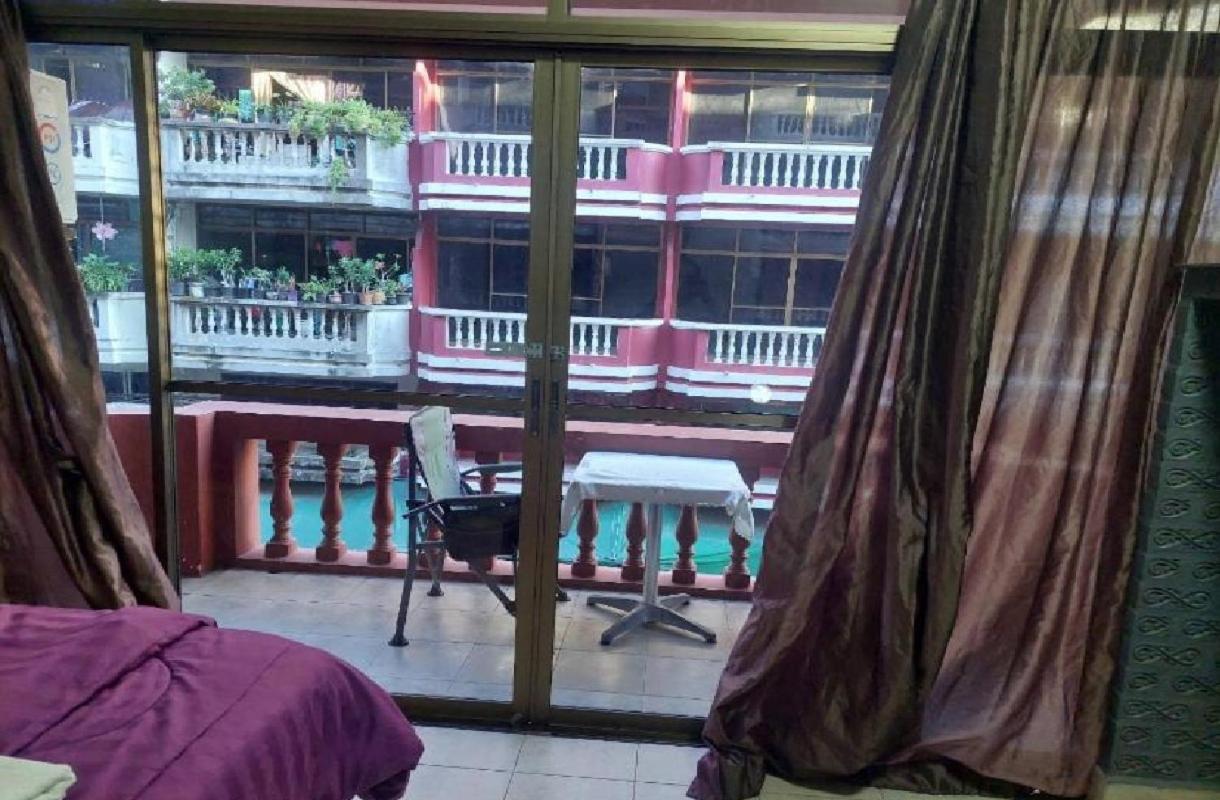 Pluemchai Guesthouse Jomtien Beach Exterior photo